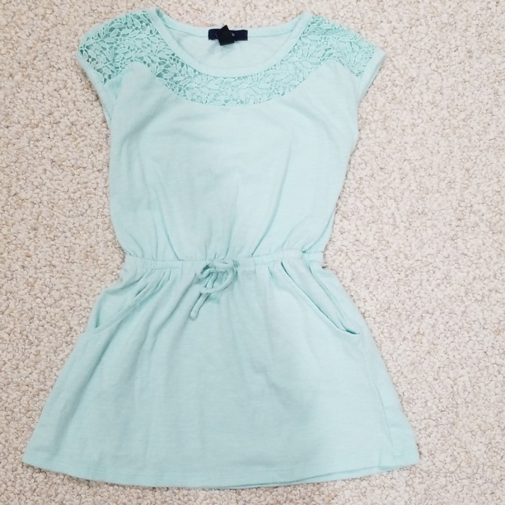 Little girls dress gap size xs (4-5)